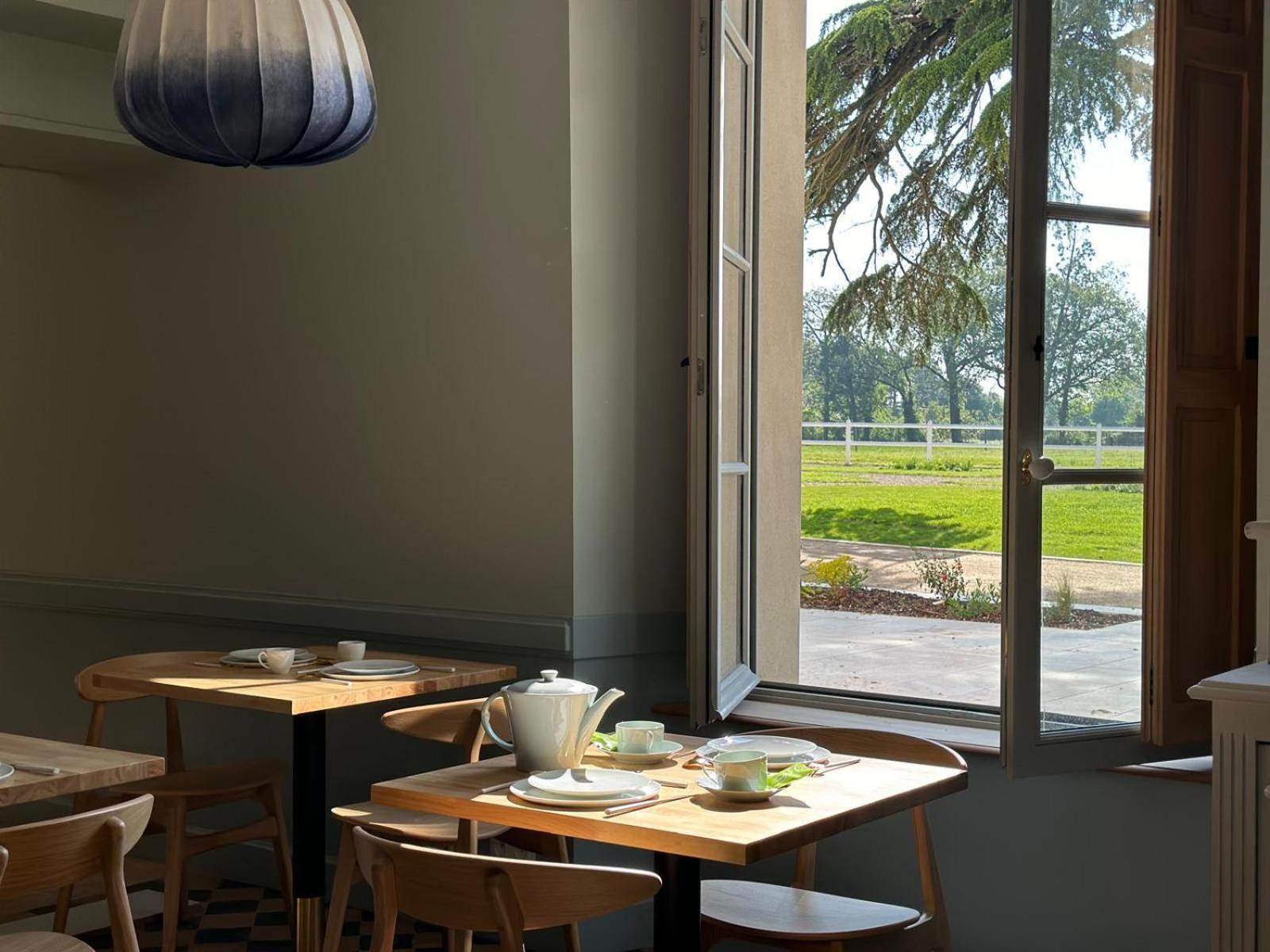 فندق Domaine De L'Ecorcerie Fontaine-le-Comte المظهر الخارجي الصورة