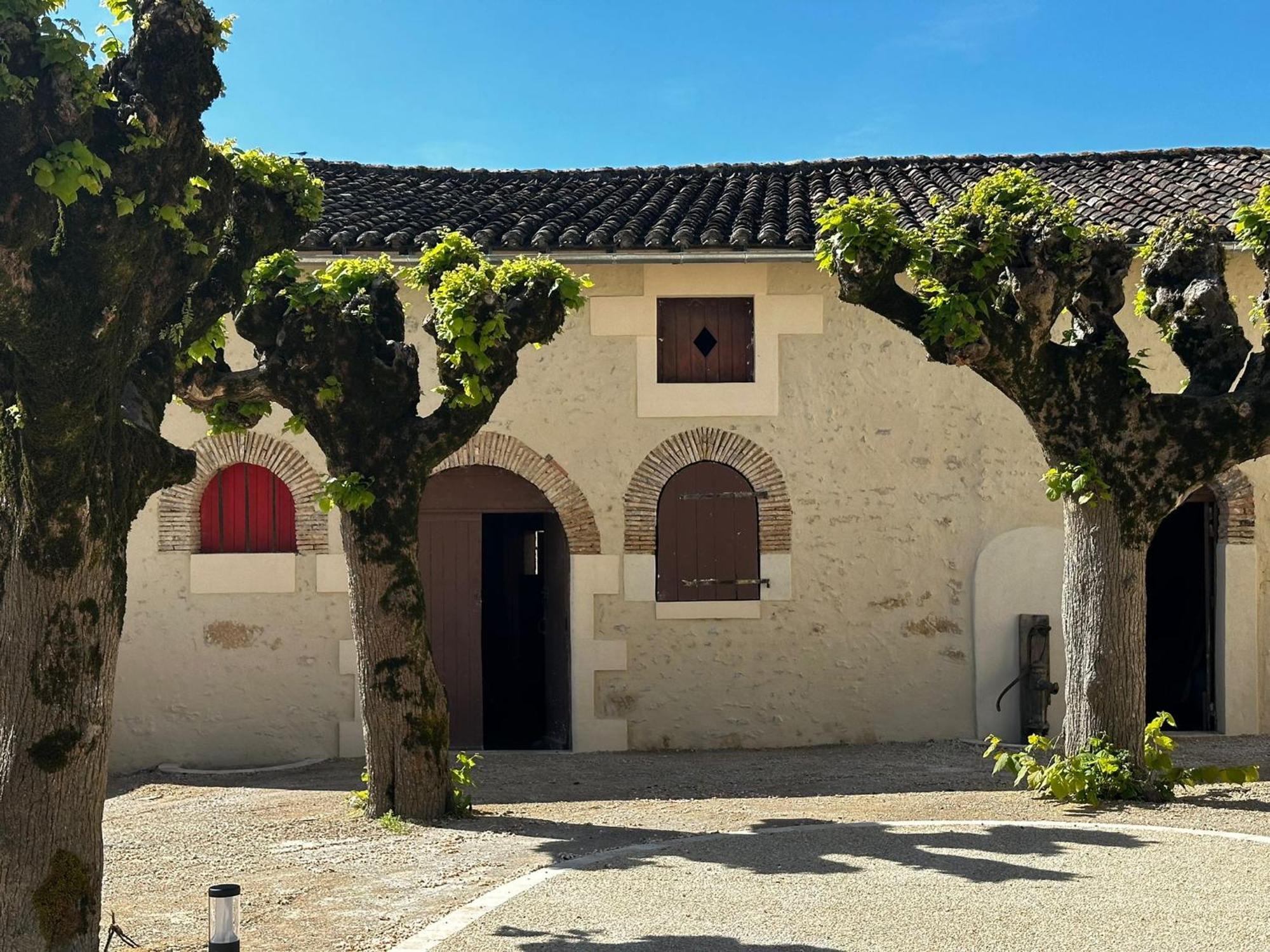 فندق Domaine De L'Ecorcerie Fontaine-le-Comte المظهر الخارجي الصورة